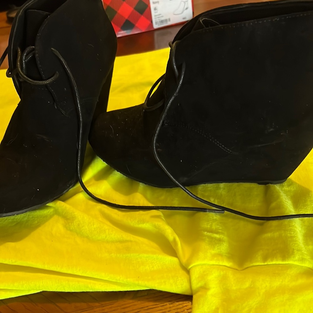 Black wedges you would love